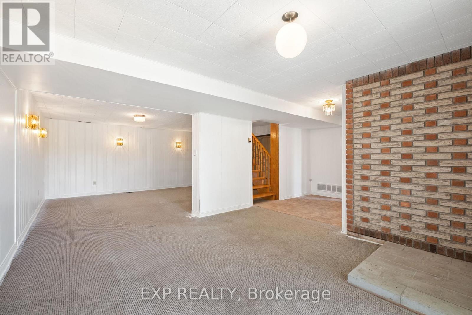 409 Innisfil Street, Barrie, Ontario  L4N 3G7 - Photo 33 - S12249555