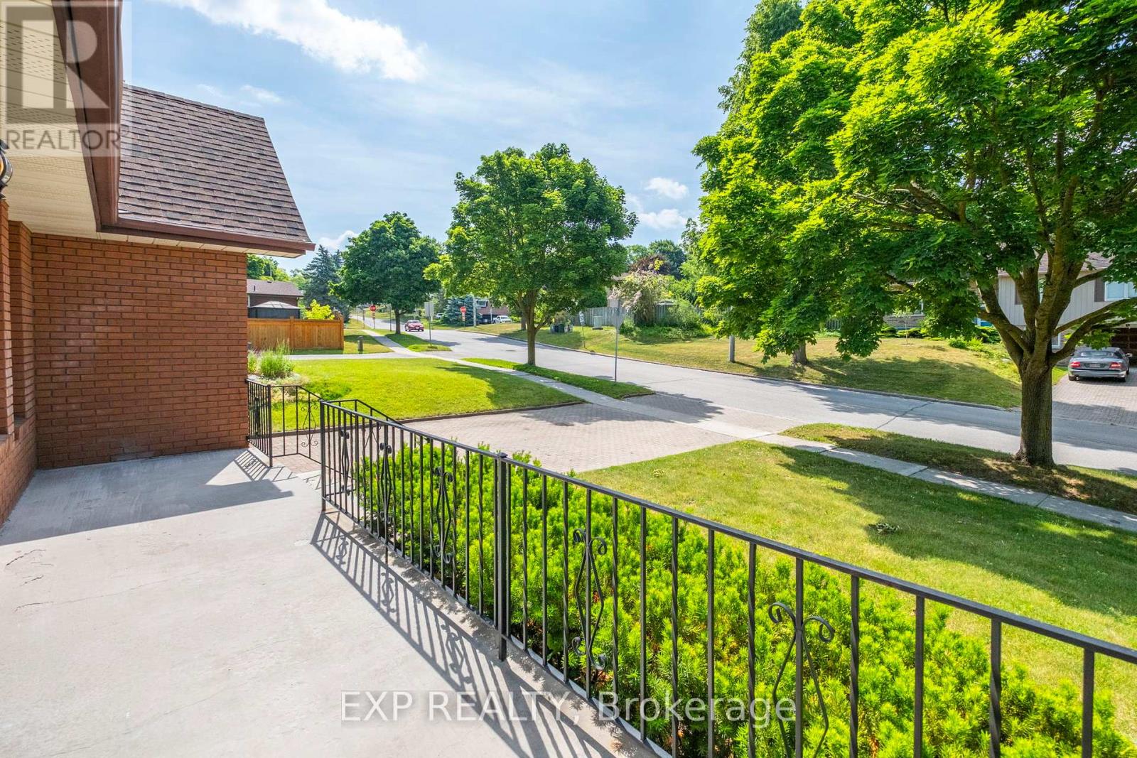 Property at 409 INNISFIL STREET image 4