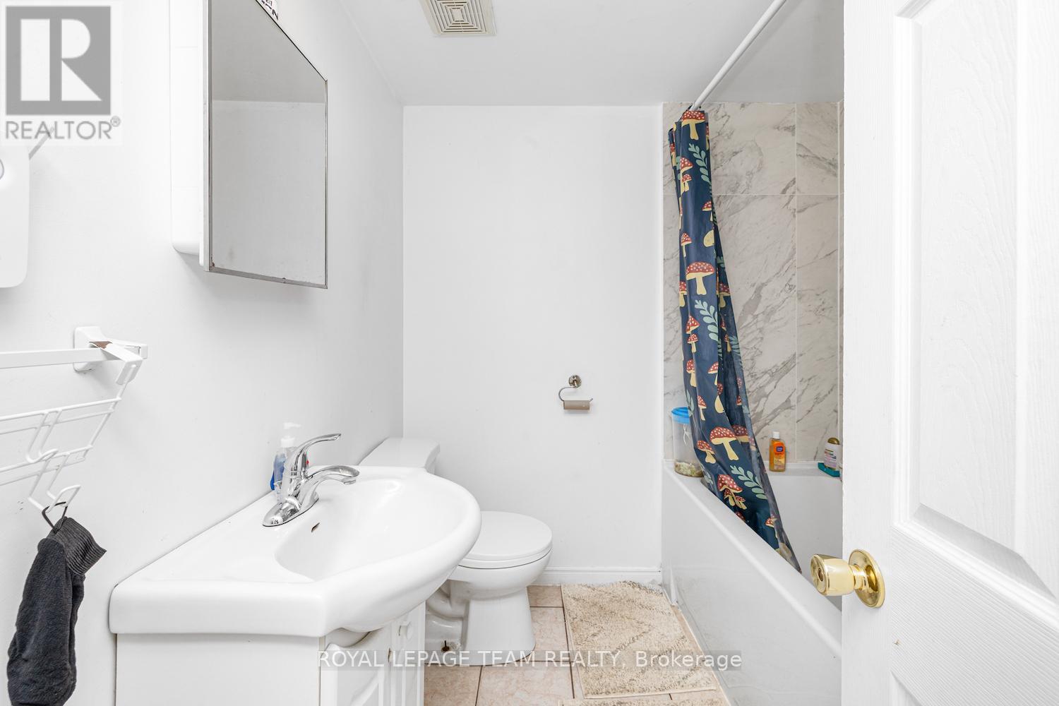 467-469 Braydon Avenue, Ottawa, Ontario  K1G 0W7 - Photo 32 - X12267256