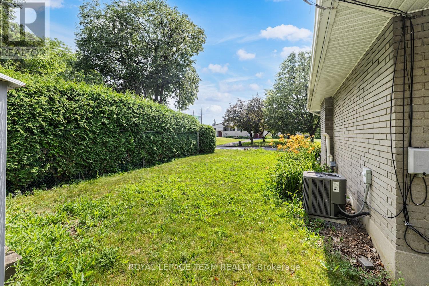 467-469 Braydon Avenue, Ottawa, Ontario  K1G 0W7 - Photo 34 - X12267256