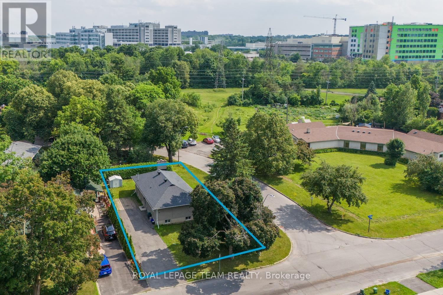 467-469 Braydon Avenue, Ottawa, Ontario  K1G 0W7 - Photo 38 - X12267256