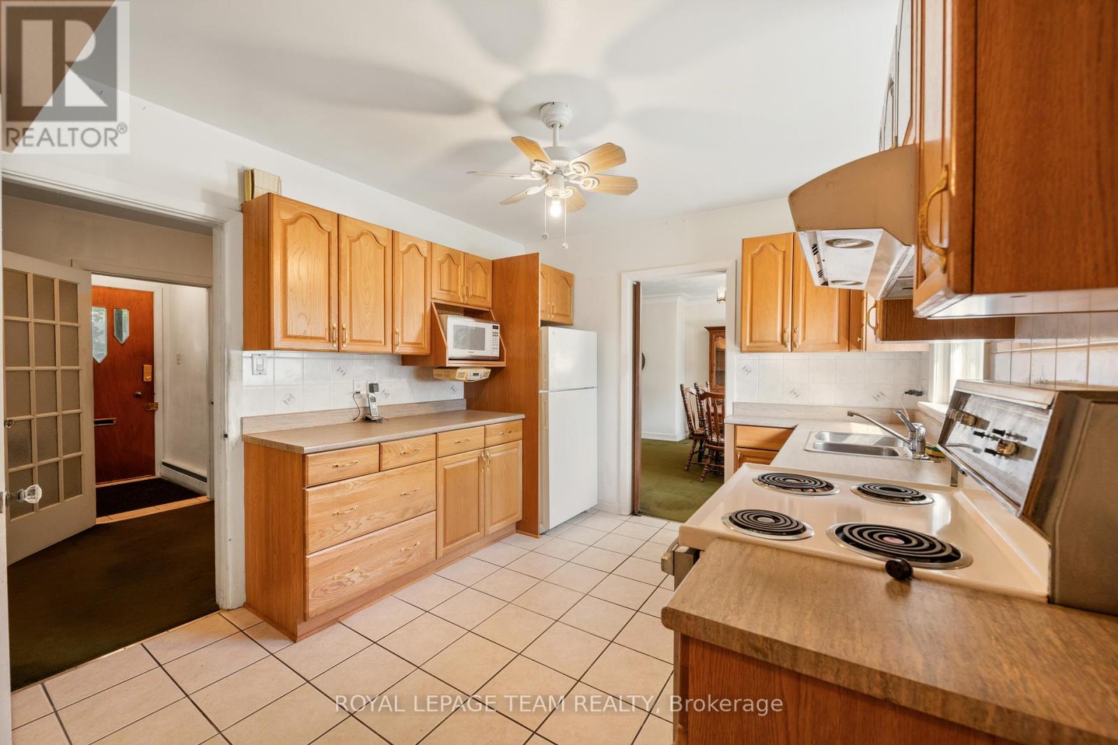 873 Dunlevie Avenue, Ottawa, Ontario  K2A 2Z3 - Photo 10 - X12267331