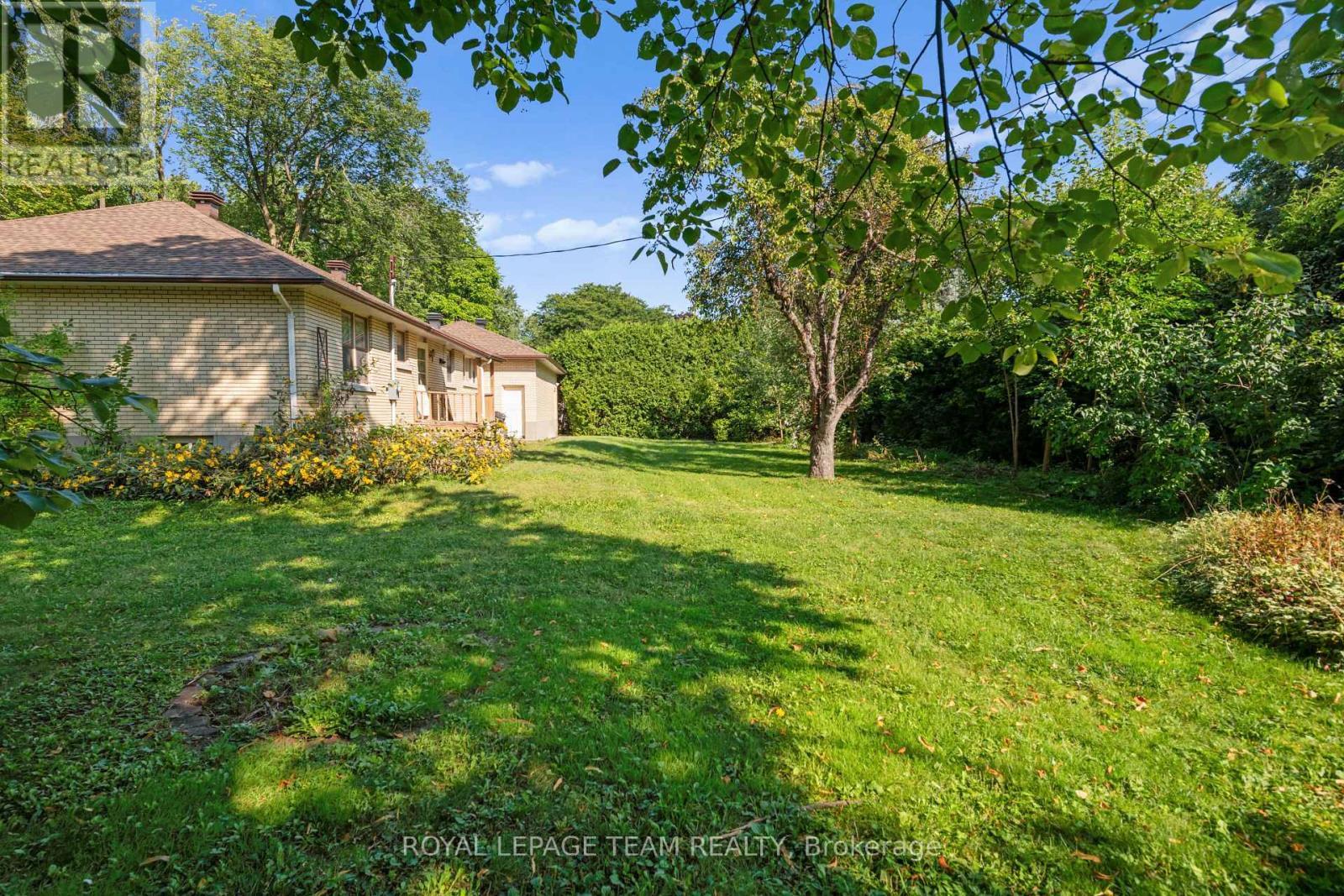 873 Dunlevie Avenue, Ottawa, Ontario  K2A 2Z3 - Photo 23 - X12267331