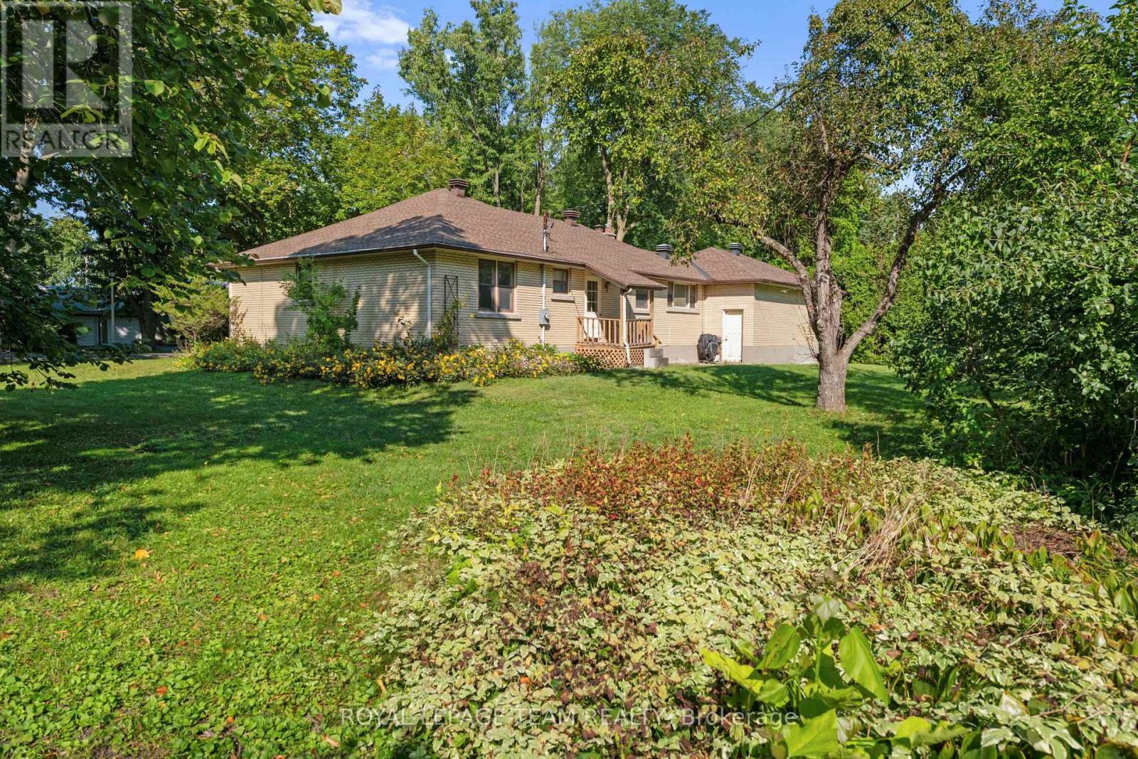 873 Dunlevie Avenue, Ottawa, Ontario  K2A 2Z3 - Photo 24 - X12267331