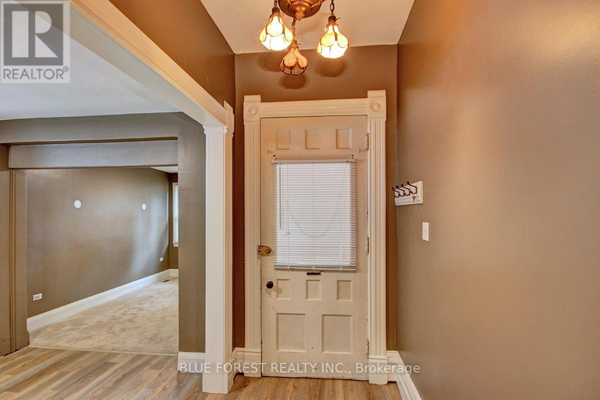 89 Gladstone Avenue, St. Thomas, Ontario  N5R 2L9 - Photo 35 - X12256675