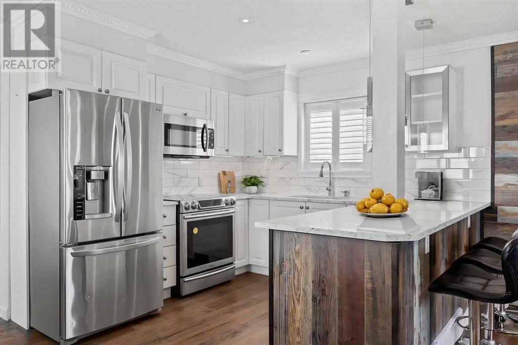 Property at 31 Martinridge Place NE image 3