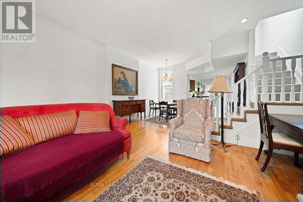 Property at 206 BERKELEY STREET image 5
