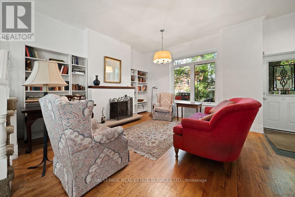 Property at 206 BERKELEY STREET image 4