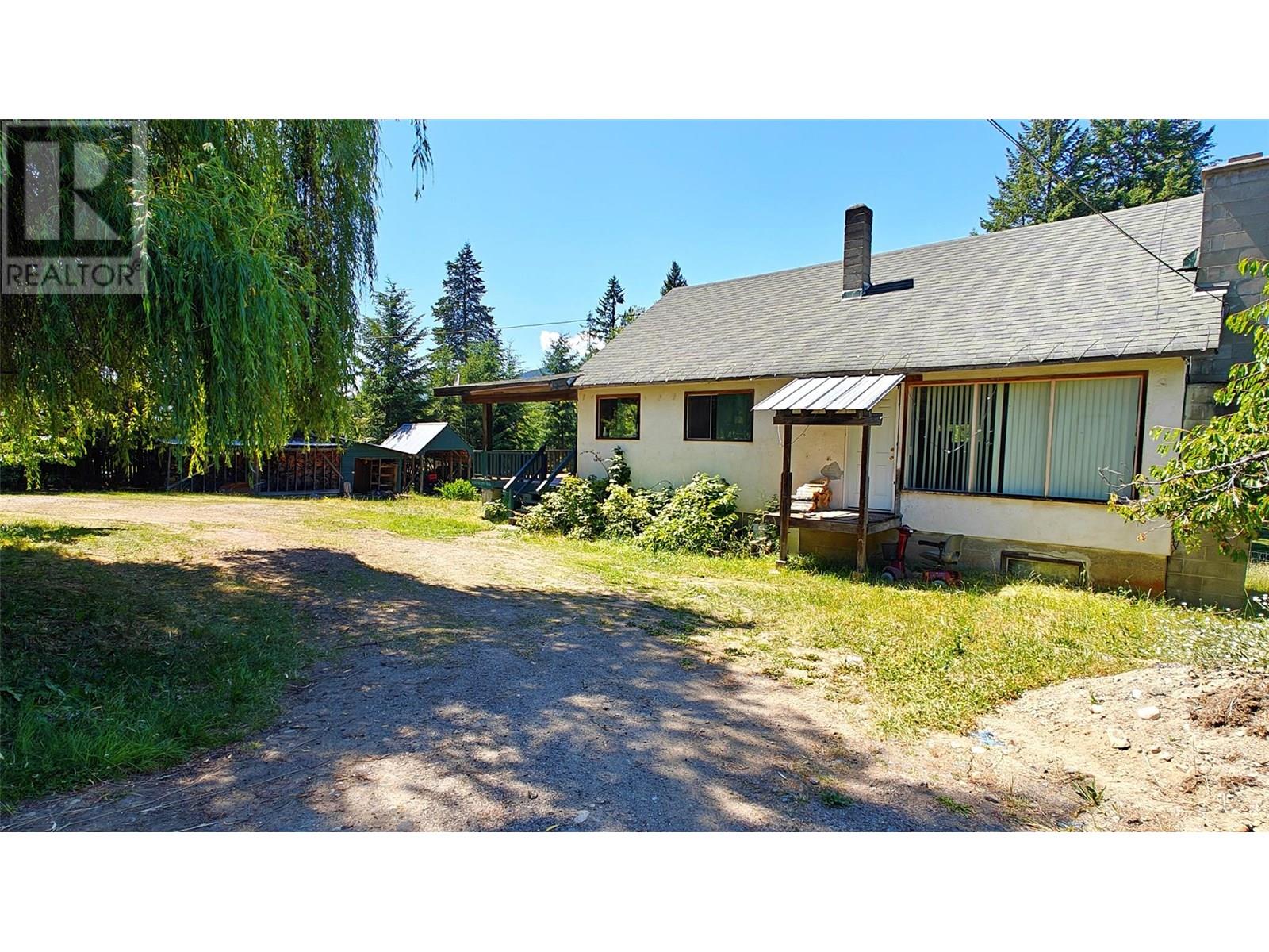 Property at 2029 Debruyn Road image 1