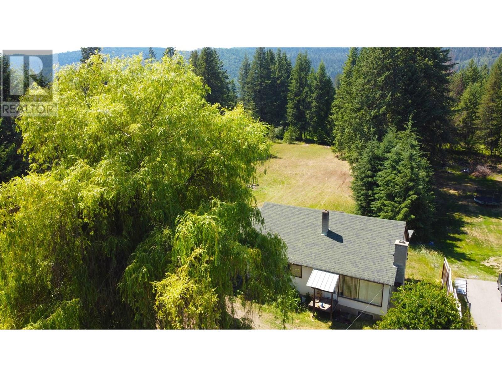 Property at 2029 Debruyn Road image 5