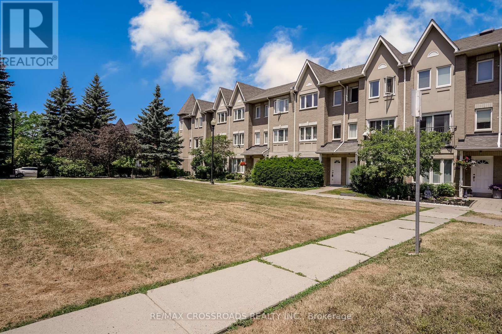 Property at 206 - 29 ROSEBANK DRIVE image 2