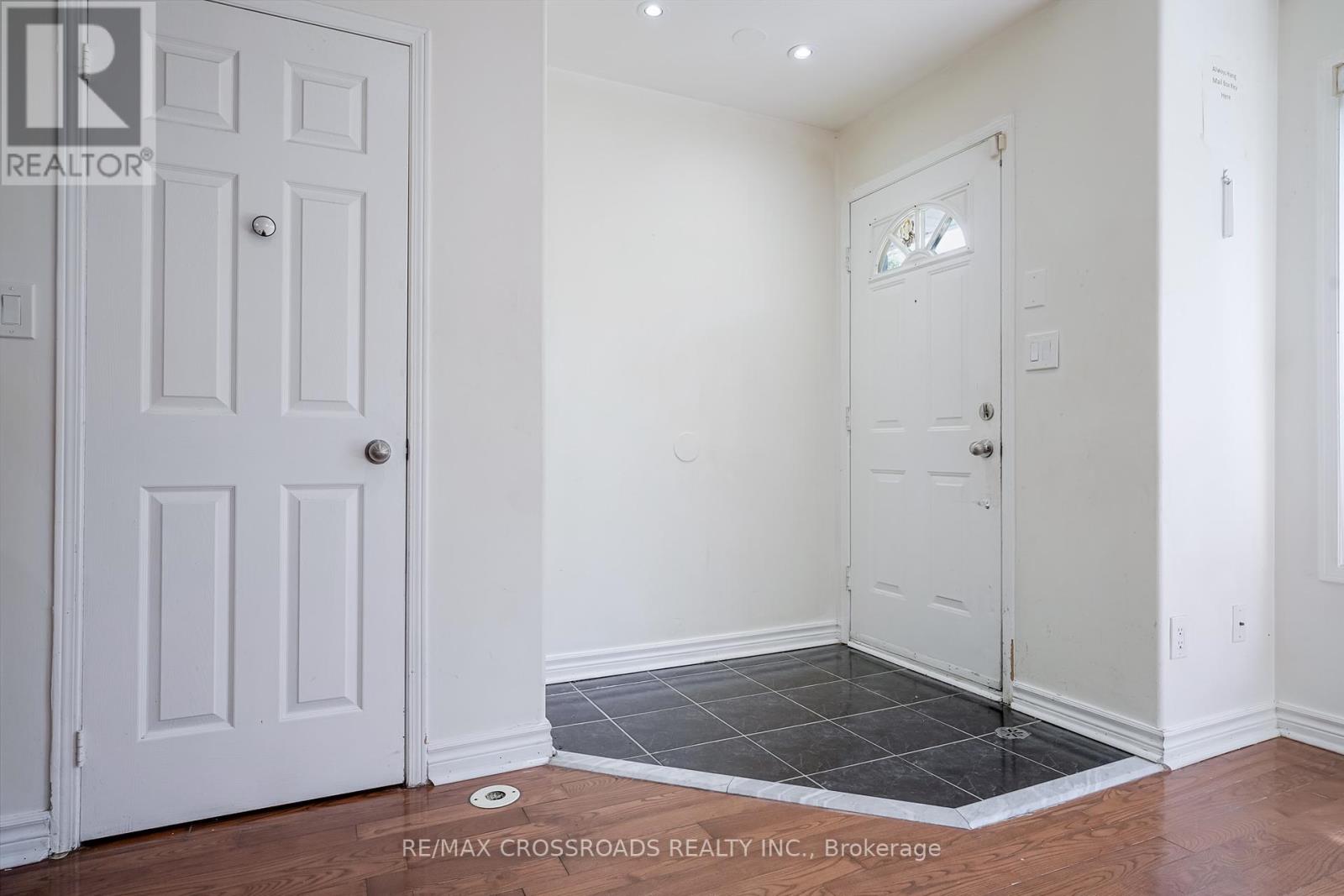 Property at 206 - 29 ROSEBANK DRIVE image 5