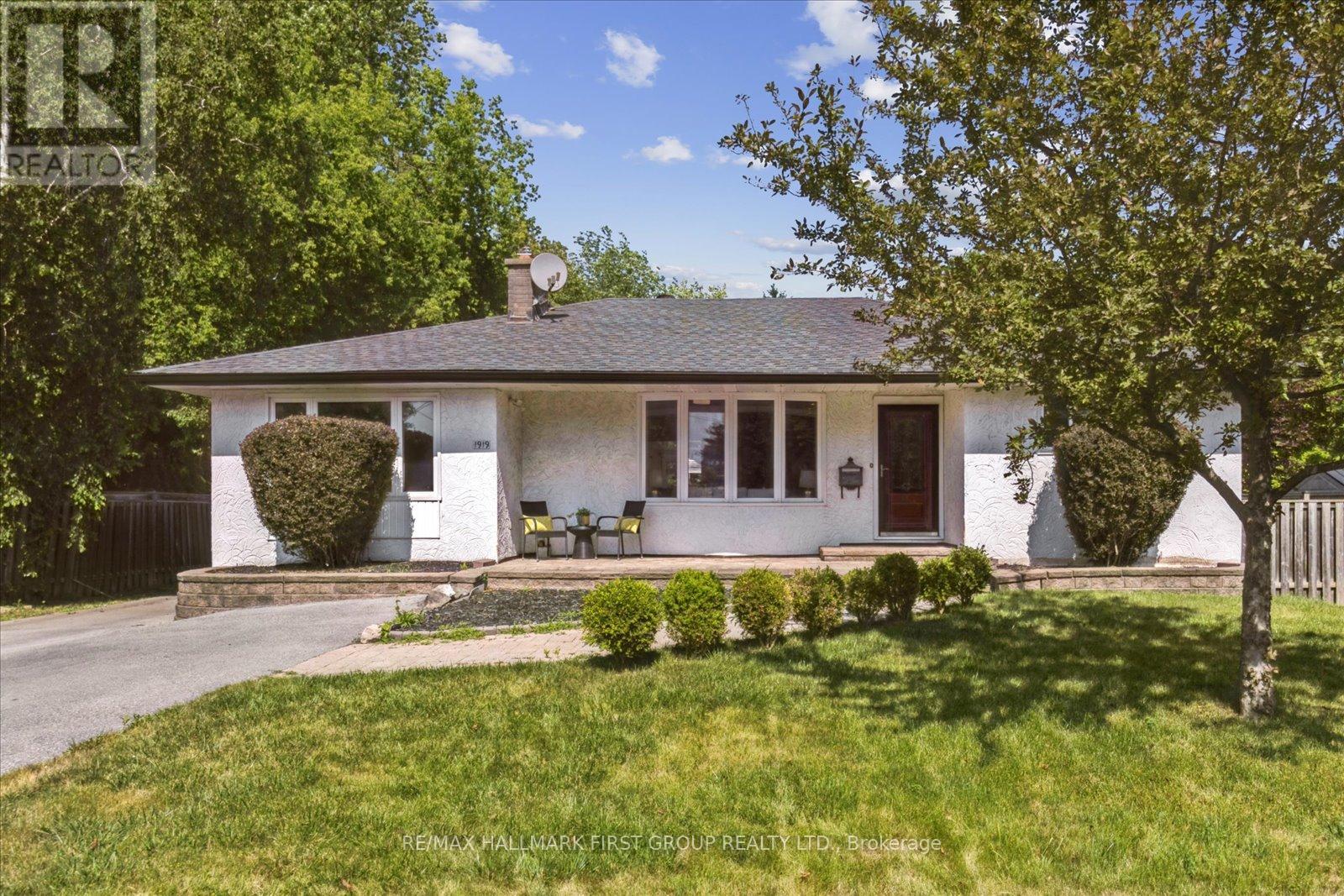 Property at 1919 GLENVIEW ROAD image 1