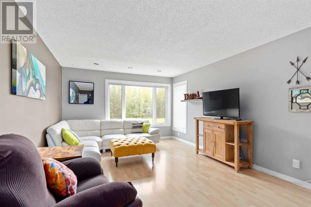 Property at 577 Timberline Drive image 3