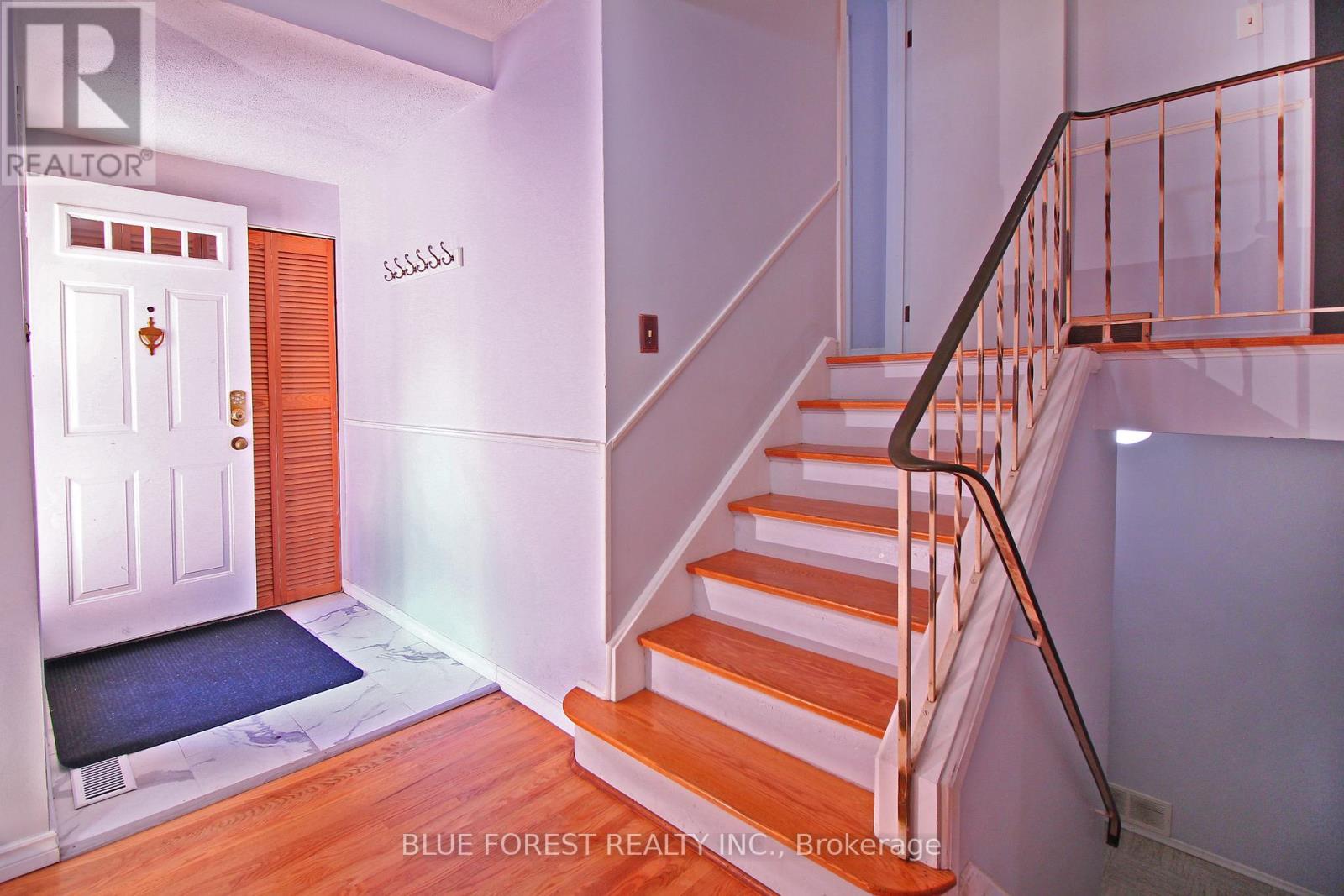 Property at 29 QUEEN ANNE CIRCLE image 2