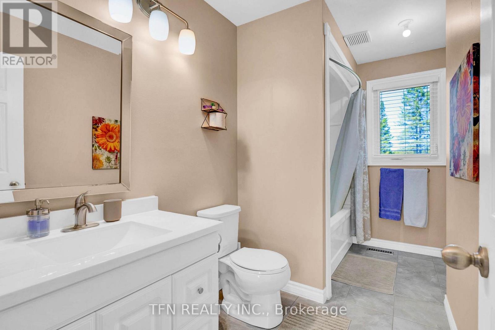 4 Pinewood Boulevard, Kawartha Lakes, Ontario  K0M 2T0 - Photo 22 - X12263790