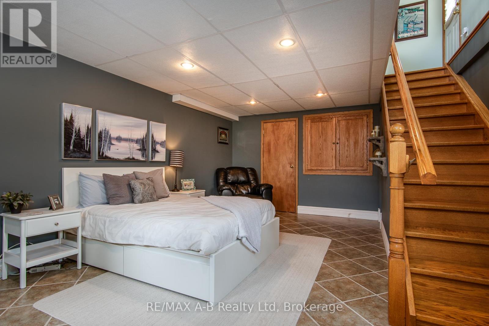22 Mill Street E, Perth East (Milverton), Ontario  N0K 1M0 - Photo 31 - X12267422