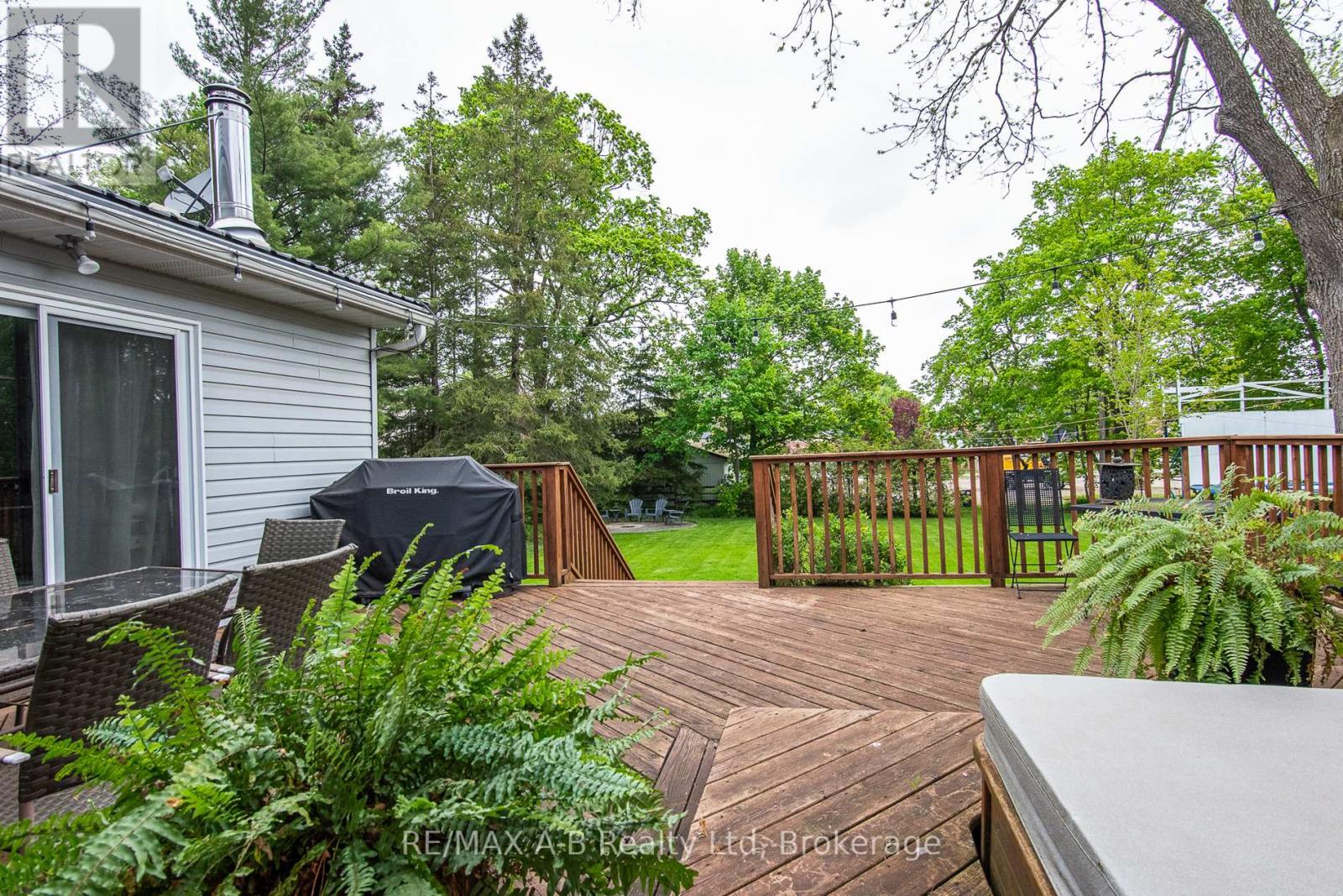 22 Mill Street E, Perth East (Milverton), Ontario  N0K 1M0 - Photo 6 - X12267422