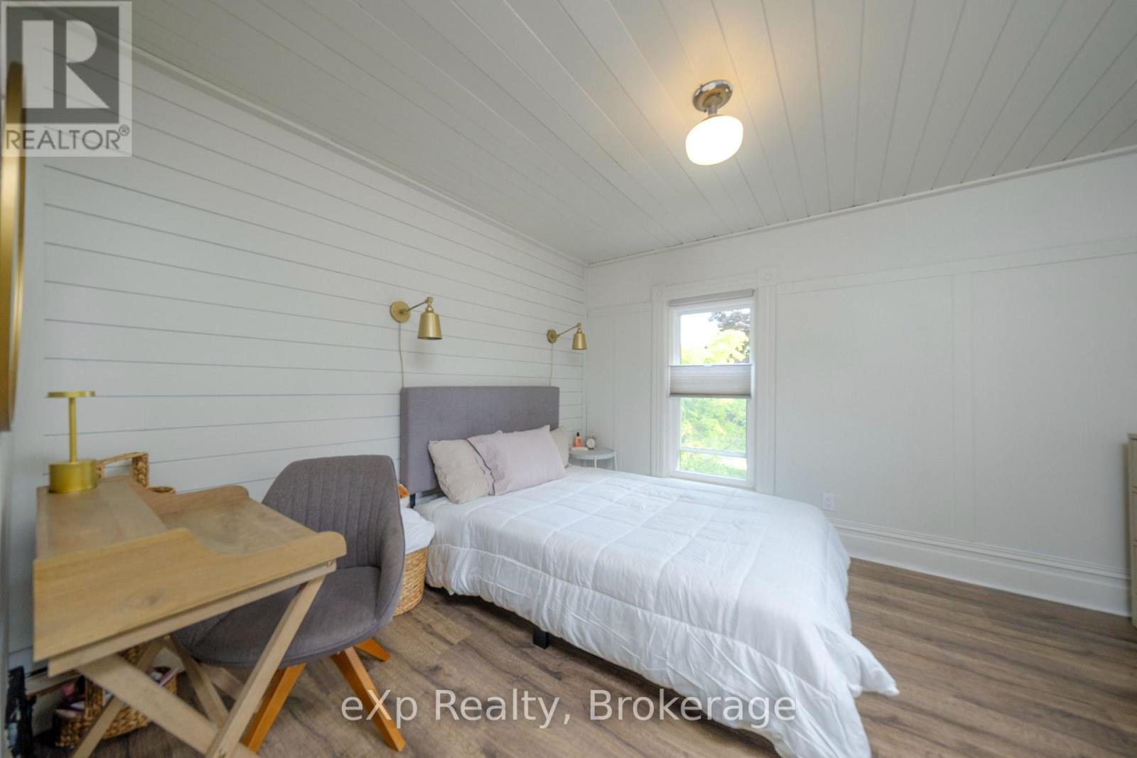 581 Queen Street, Kincardine, Ontario  N2Z 2J1 - Photo 18 - X12267487