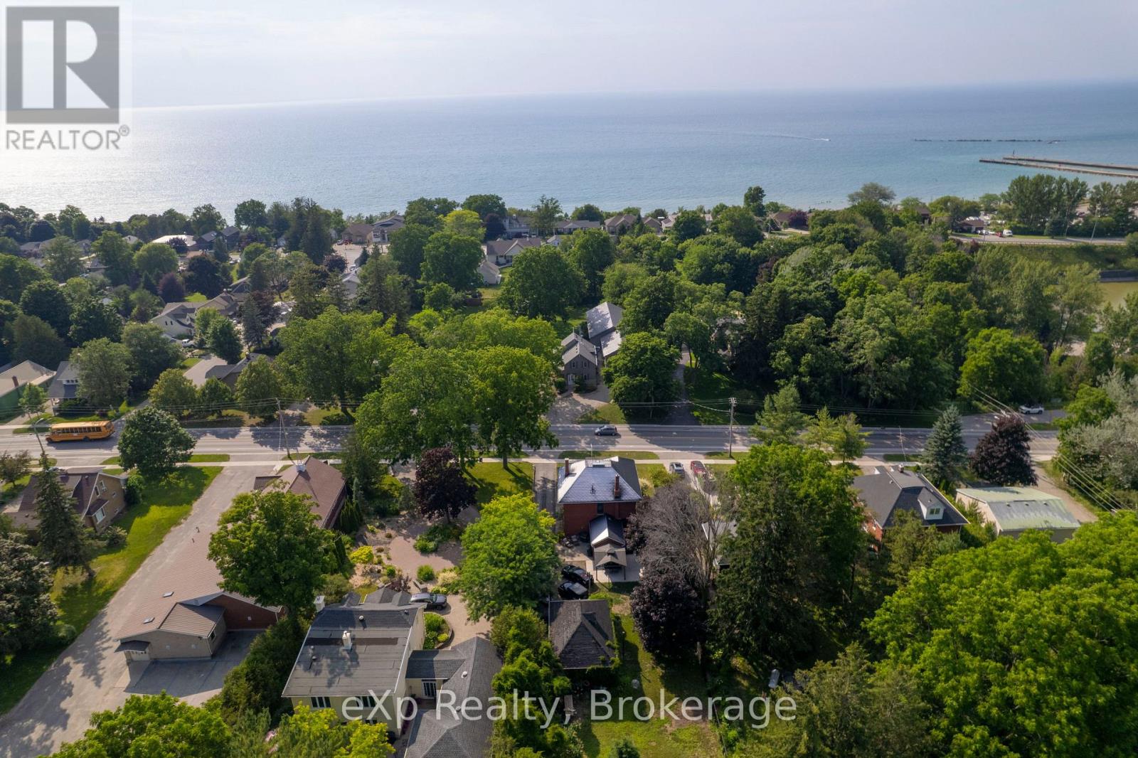 581 Queen Street, Kincardine, Ontario  N2Z 2J1 - Photo 27 - X12267487