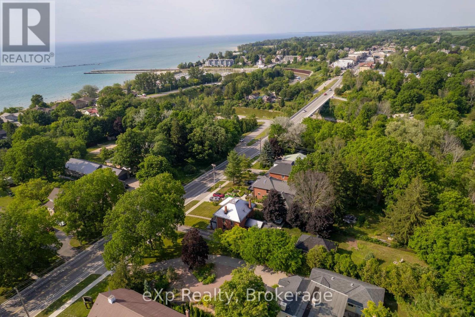 581 Queen Street, Kincardine, Ontario  N2Z 2J1 - Photo 28 - X12267487