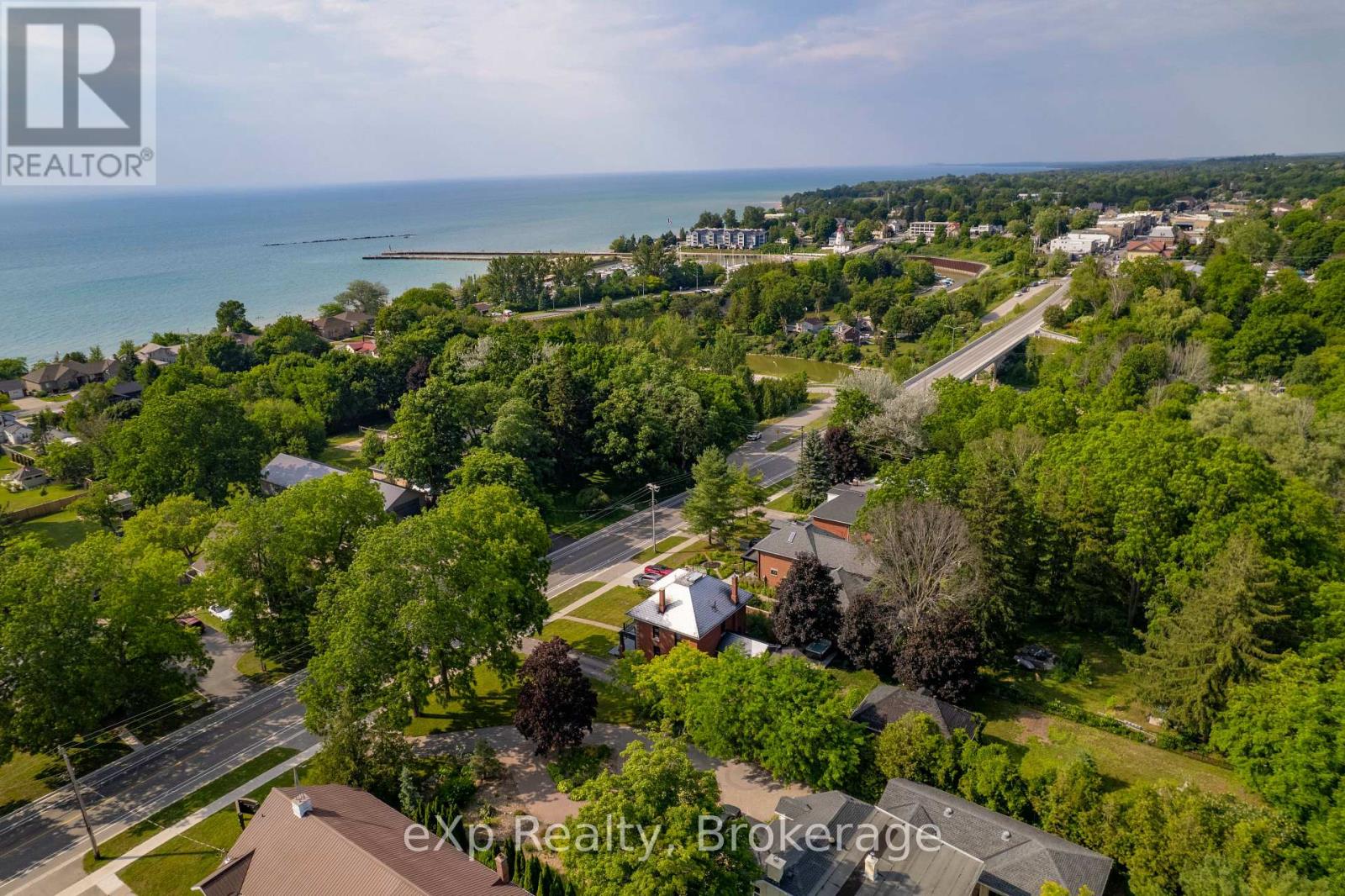 581 Queen Street, Kincardine, Ontario  N2Z 2J1 - Photo 30 - X12267487