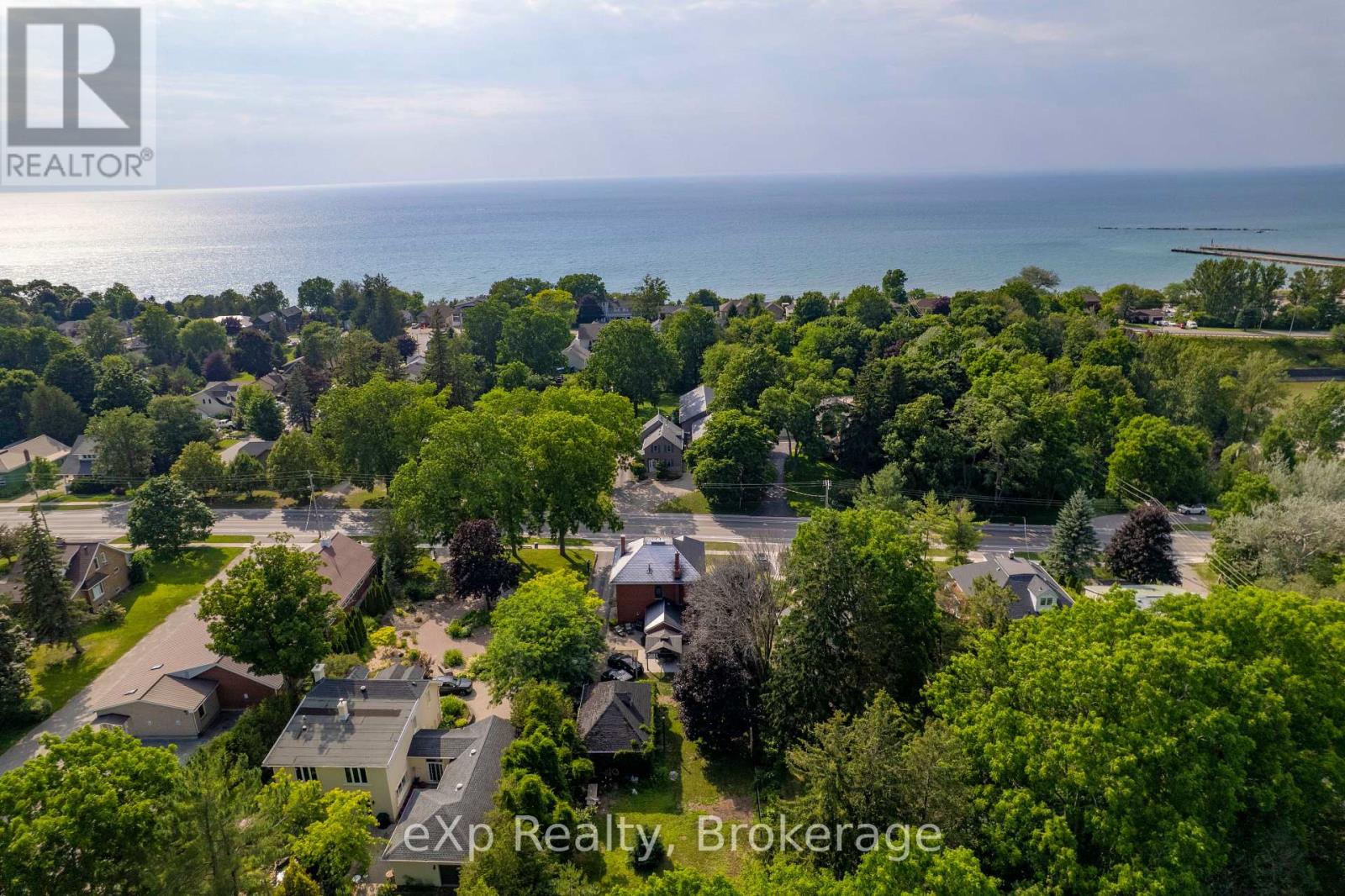 581 Queen Street, Kincardine, Ontario  N2Z 2J1 - Photo 31 - X12267487