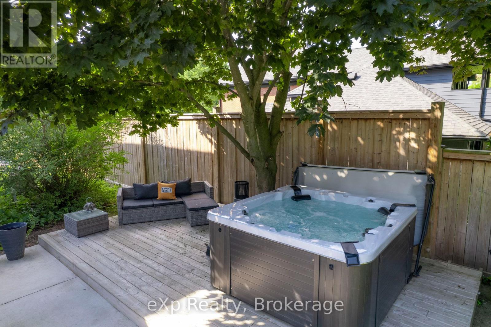 581 Queen Street, Kincardine, Ontario  N2Z 2J1 - Photo 4 - X12267487