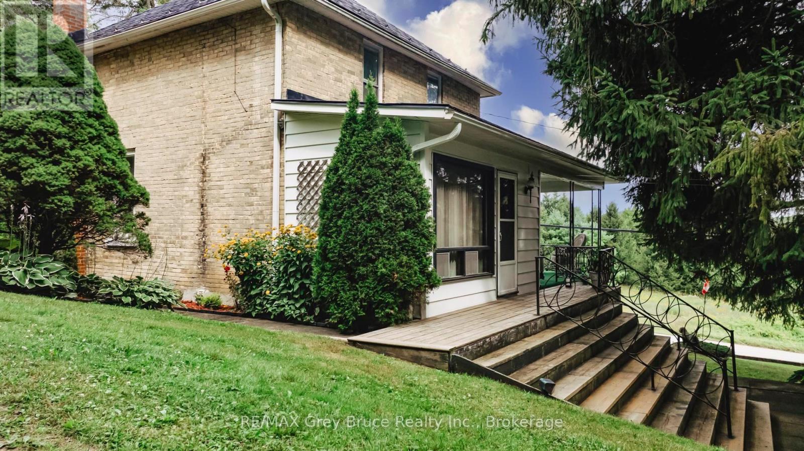 500064 Grey Road 12, West Grey, Ontario  N0C 1H0 - Photo 5 - X12267506