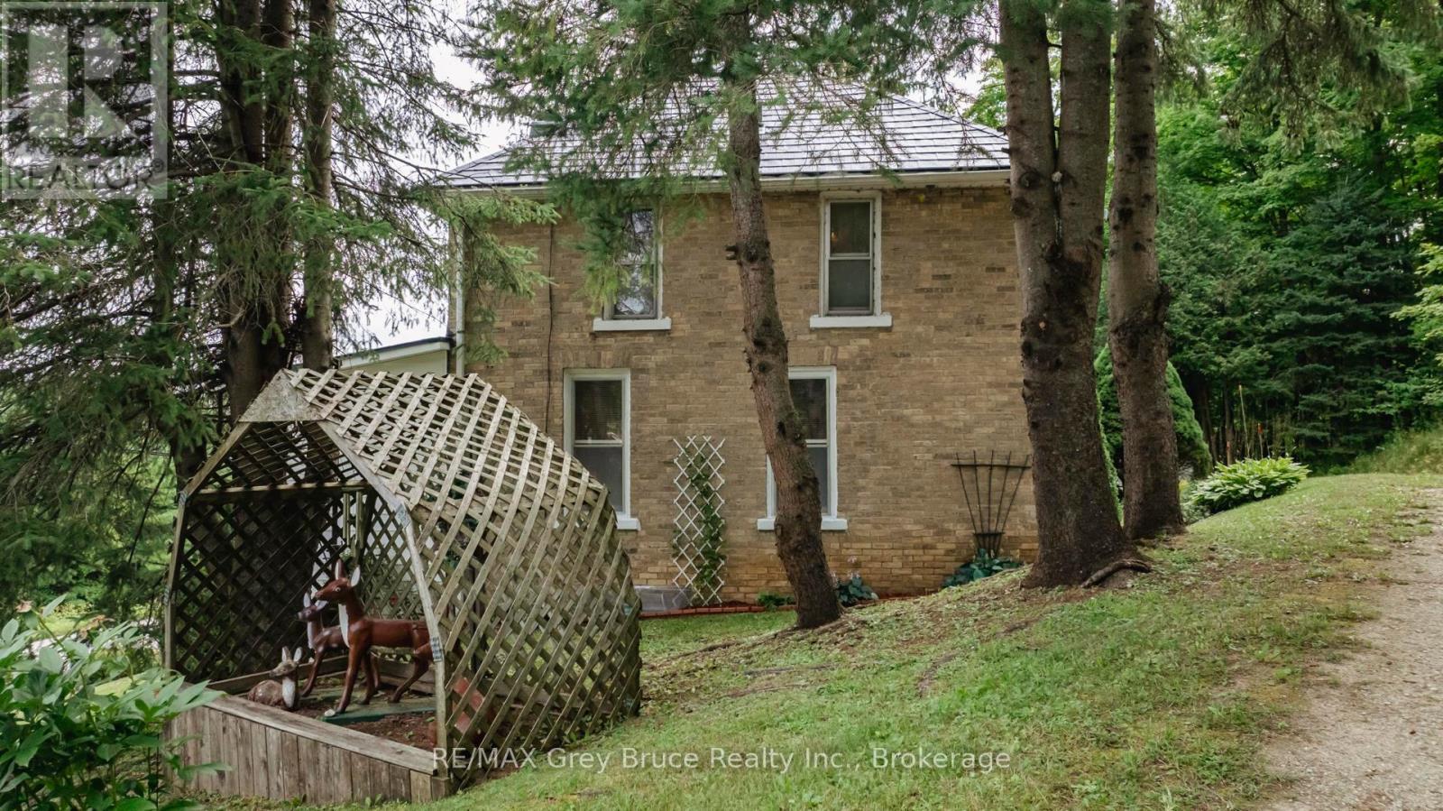 500064 Grey Road 12, West Grey, Ontario  N0C 1H0 - Photo 8 - X12267506