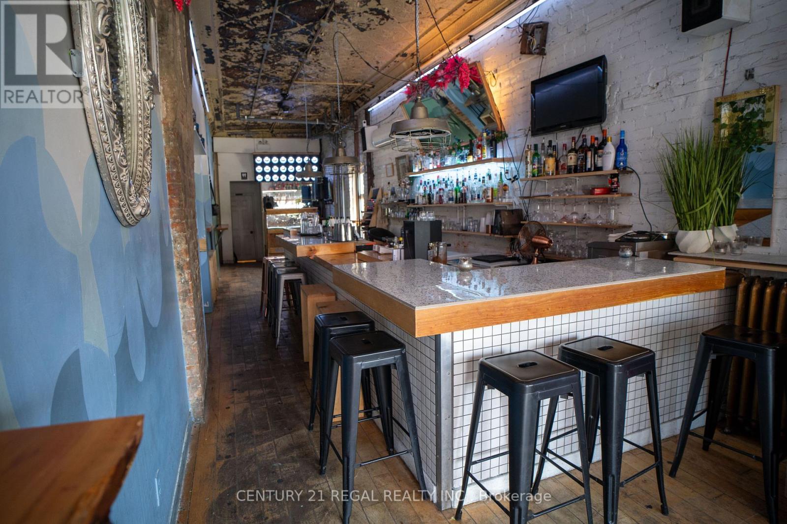 Property at 1615 DUNDAS STREET W image 5