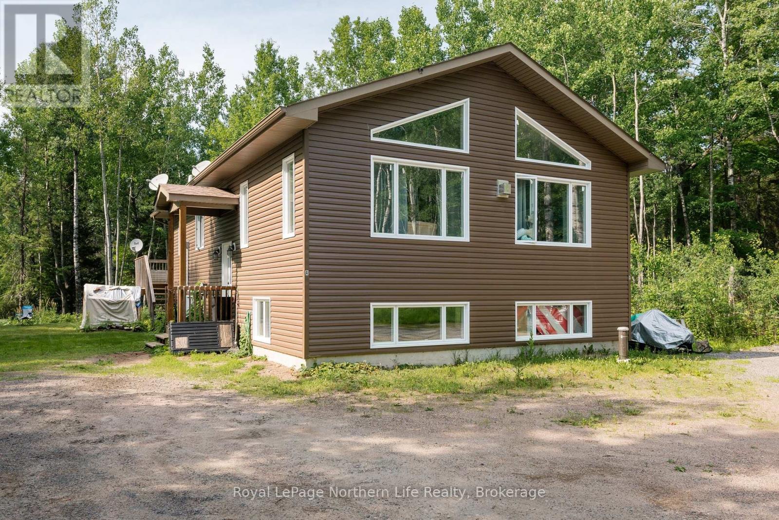 522 Hart Road, Callander, Ontario  P0H 1H0 - Photo 2 - X12267353