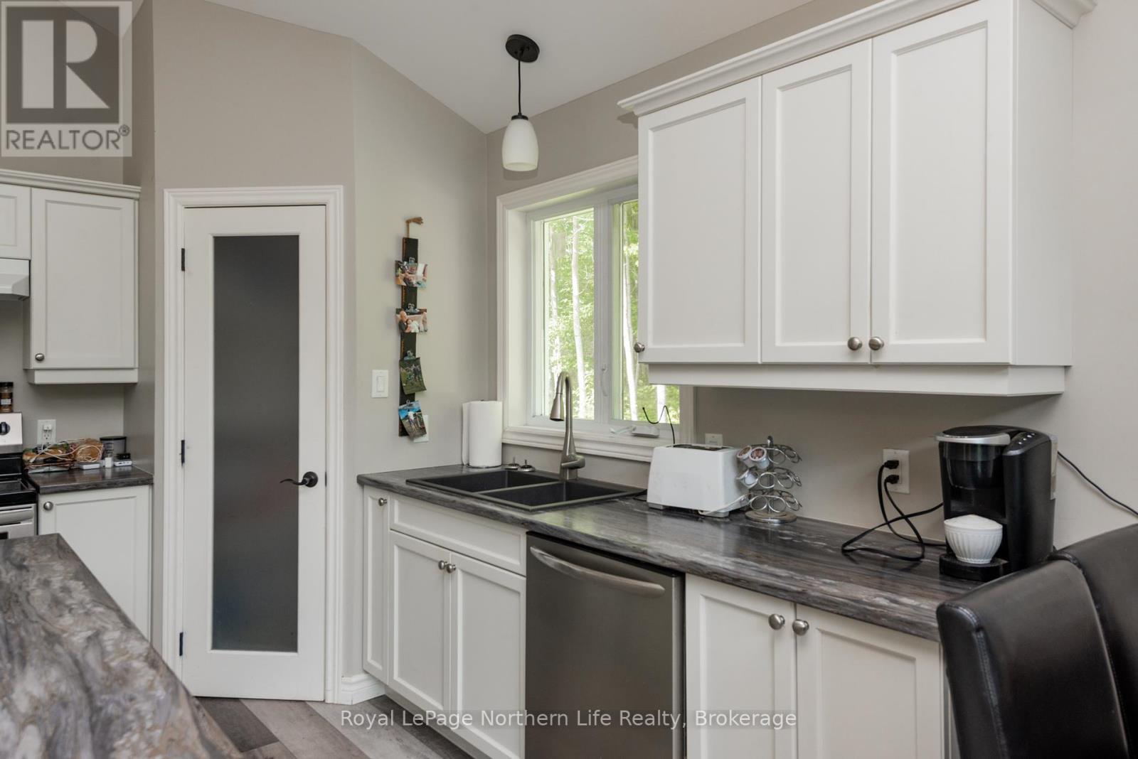 522 Hart Road, Callander, Ontario  P0H 1H0 - Photo 18 - X12267364