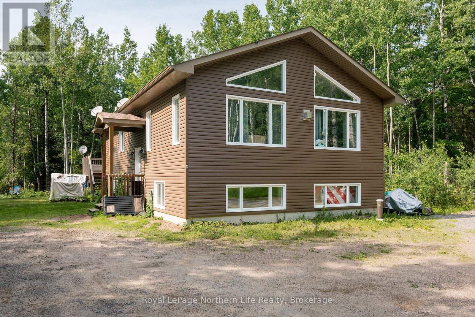 522 Hart Road, Callander, Ontario  P0H 1H0 - Photo 2 - X12267364