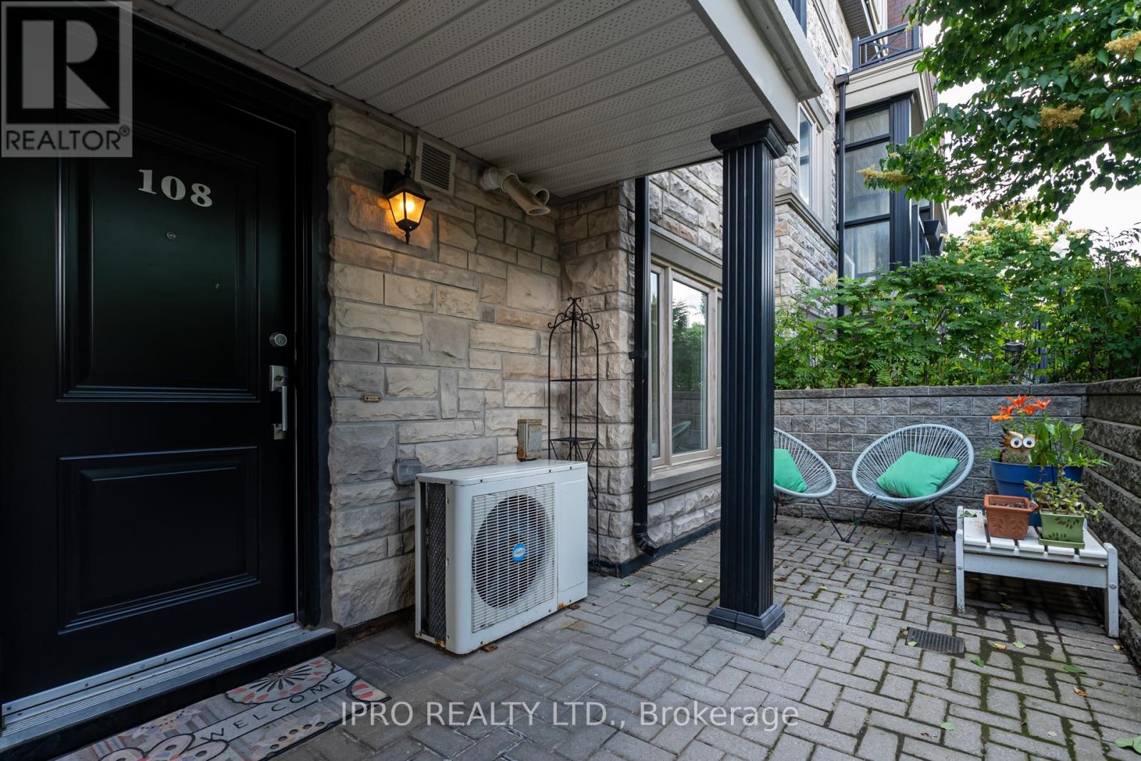 Property at 108 - 320 JOHN STREET image 3
