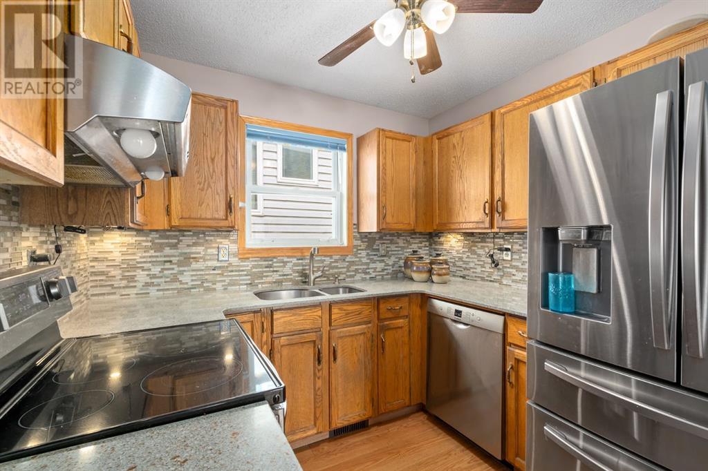 Property at 272 Erin Woods Drive SE image 5