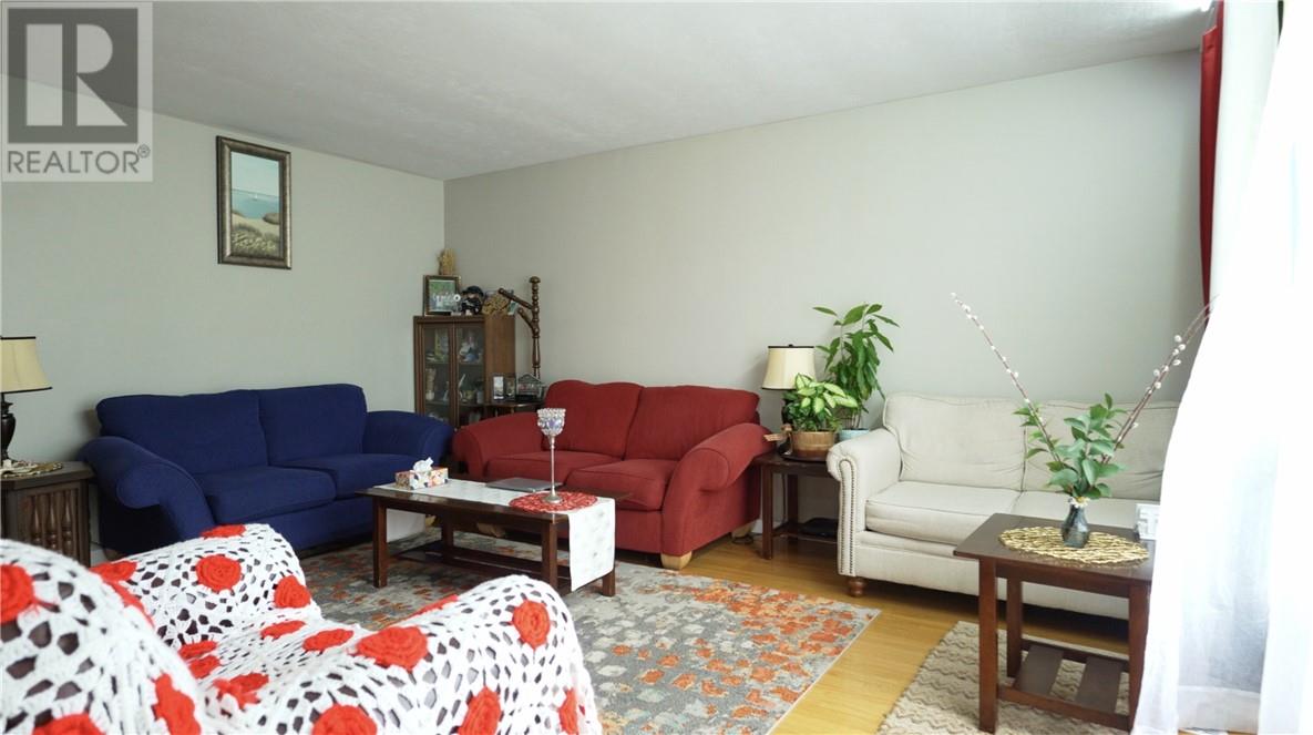 Property at 1044 Carmen Street image 5