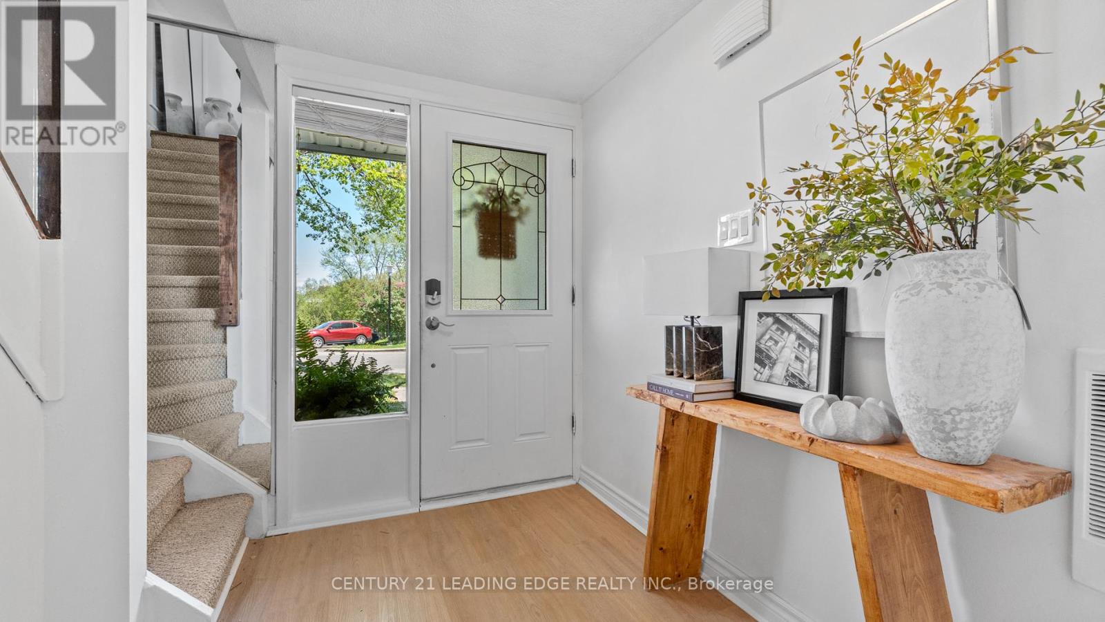 Property at 6 - 909 KING STREET W image 3