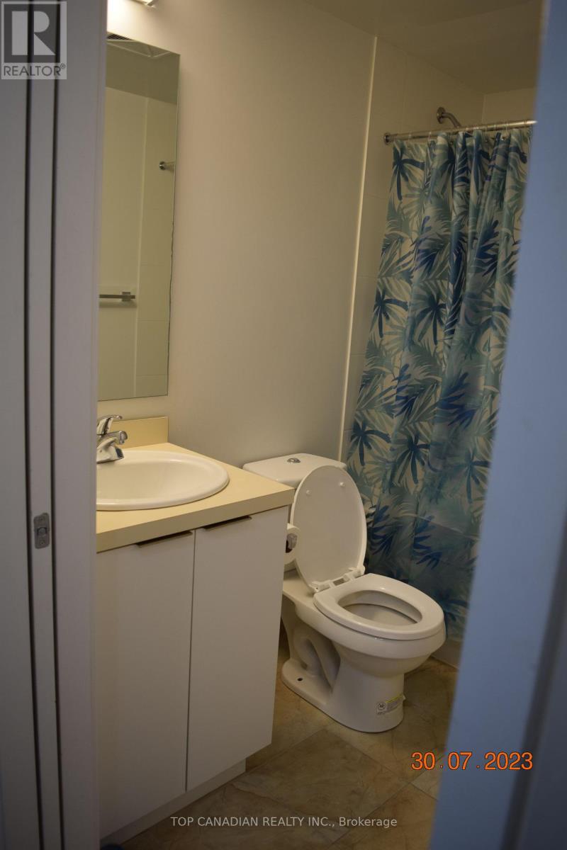 5705 - 14 York Street, Toronto (Waterfront Communities), Ontario  M5J 0B1 - Photo 10 - C12267389