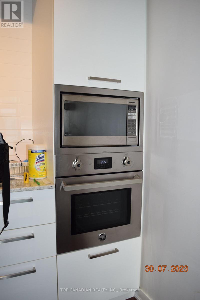 5705 - 14 York Street, Toronto (Waterfront Communities), Ontario  M5J 0B1 - Photo 12 - C12267389