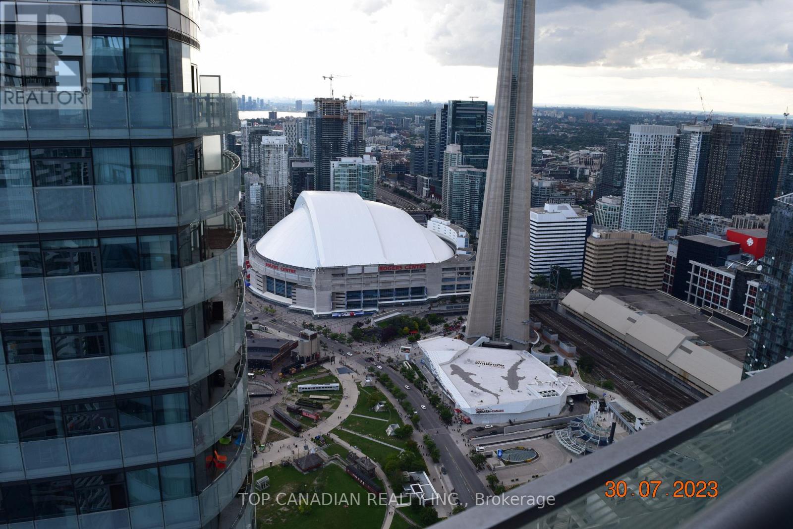 5705 - 14 York Street, Toronto (Waterfront Communities), Ontario  M5J 0B1 - Photo 18 - C12267389