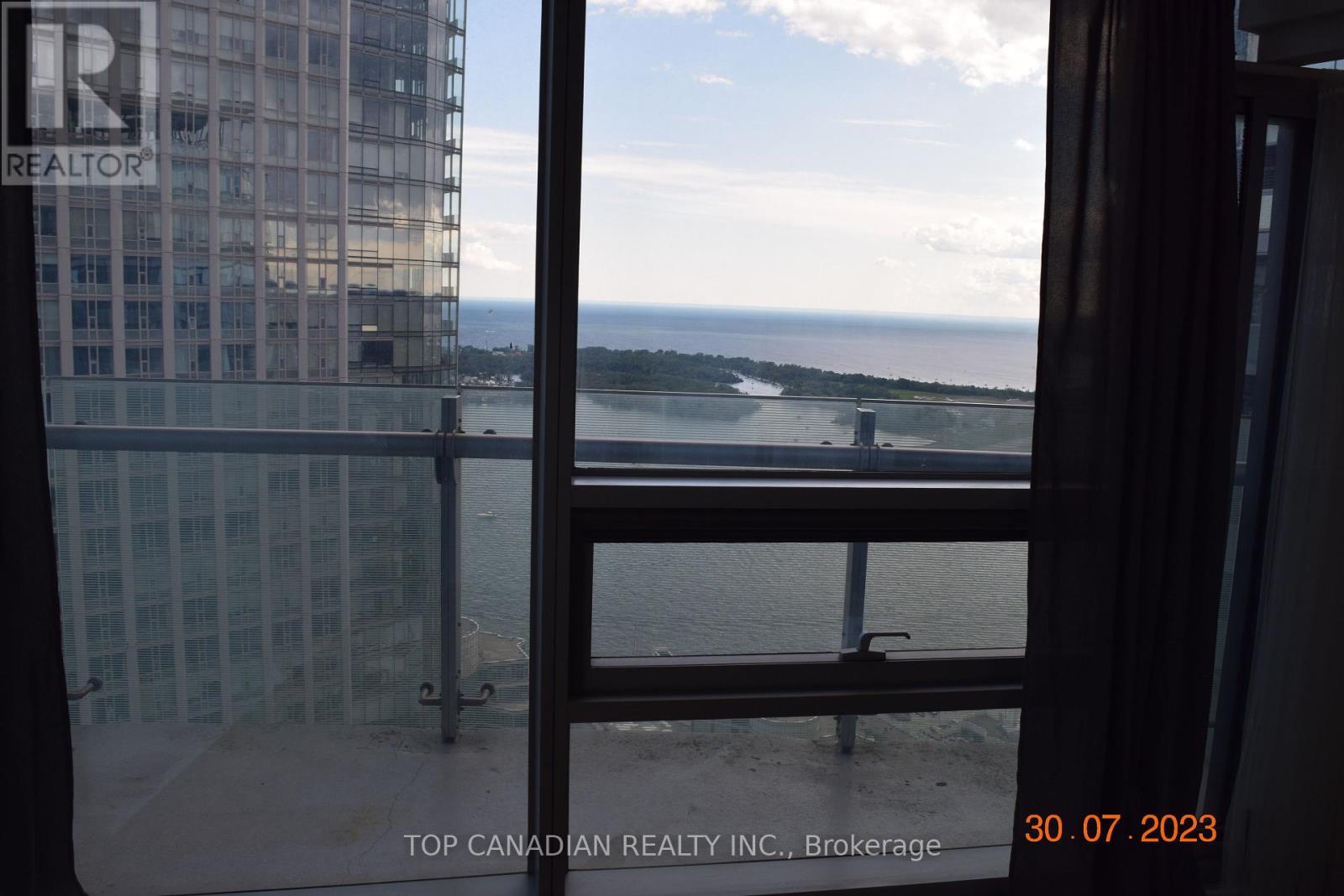 5705 - 14 York Street, Toronto (Waterfront Communities), Ontario  M5J 0B1 - Photo 4 - C12267389