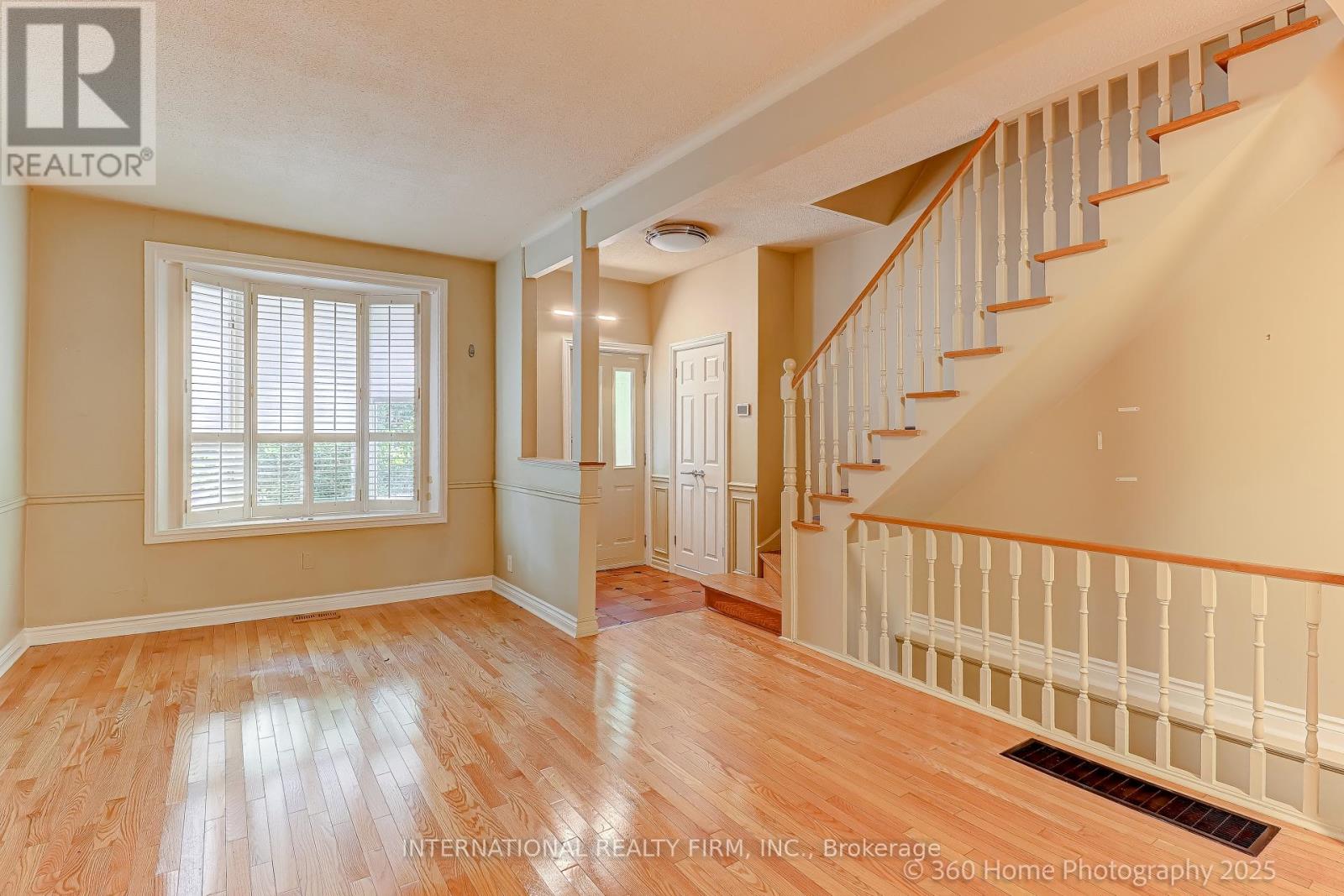 Property at 337 GLEN ROAD image 3
