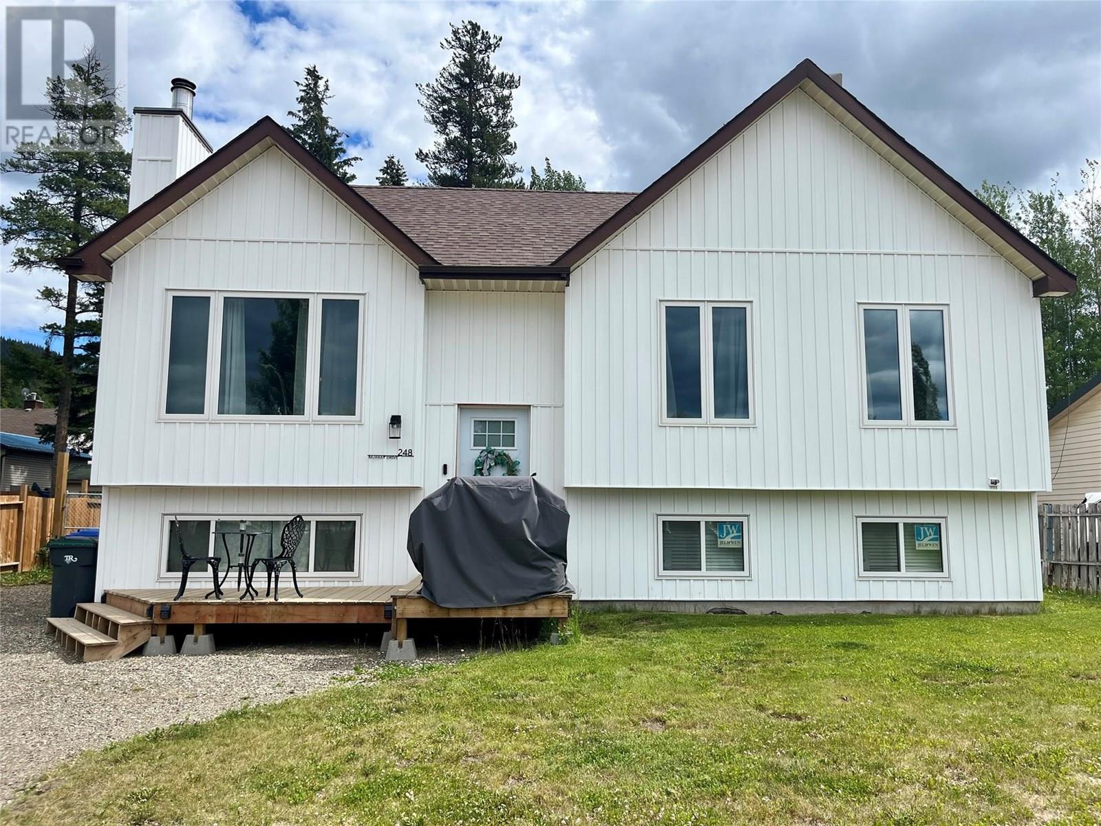 Property at 248 MURRAY Drive image 2