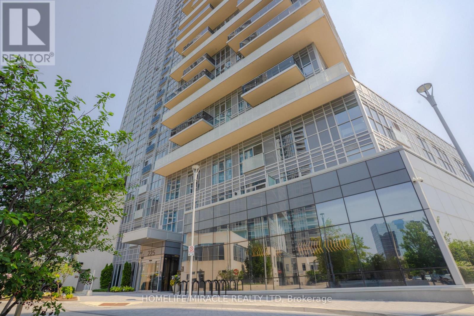 1708 - 225 Village Green Square, Toronto, Ontario  M1S 0N4 - Photo 1 - E12267424