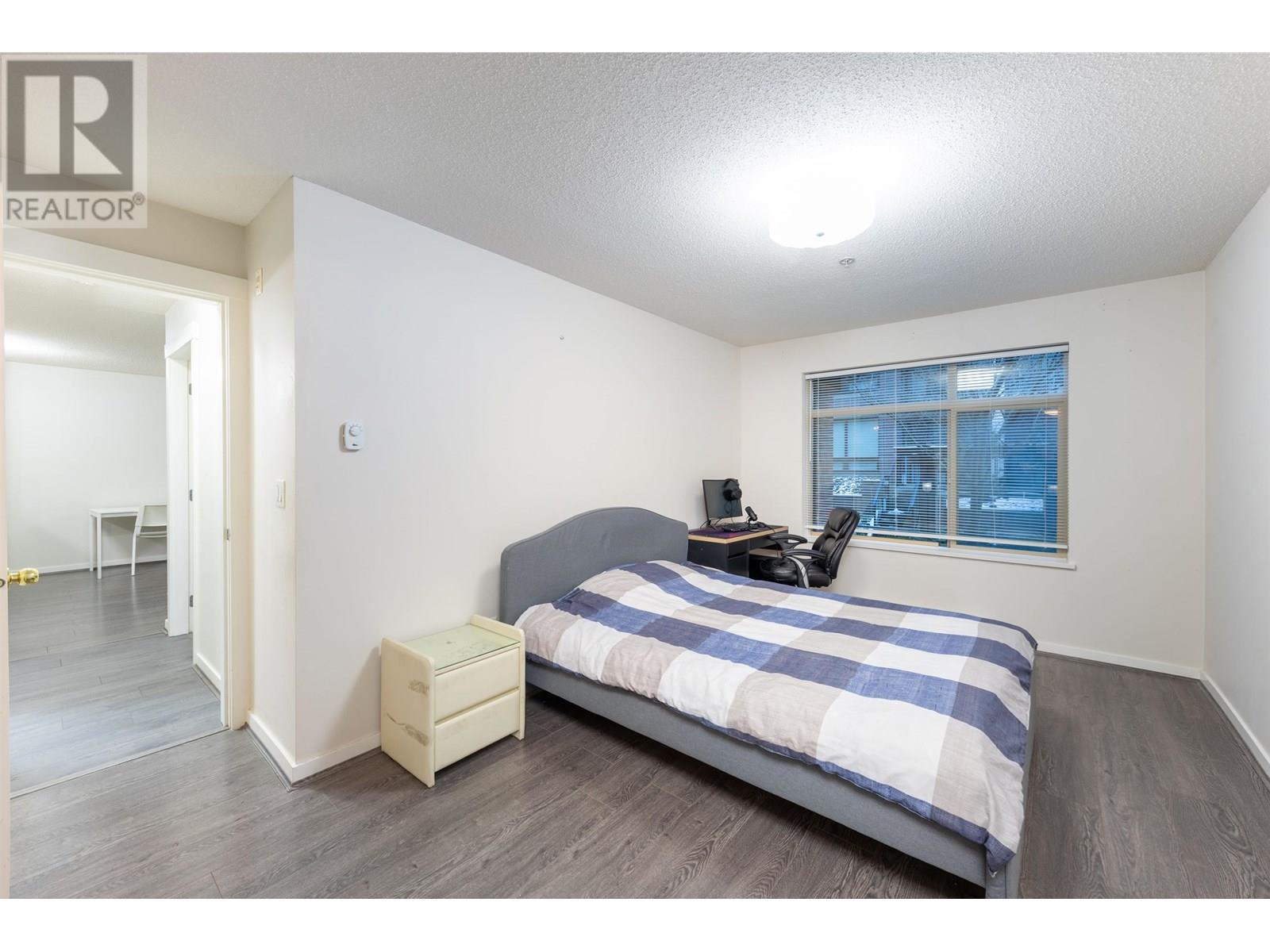 Listing Picture 17 of 24 : 113 9299 TOMICKI AVENUE, Richmond / 烈治文 - 魯藝地產 Yvonne Lu Group - MLS Medallion Club Member