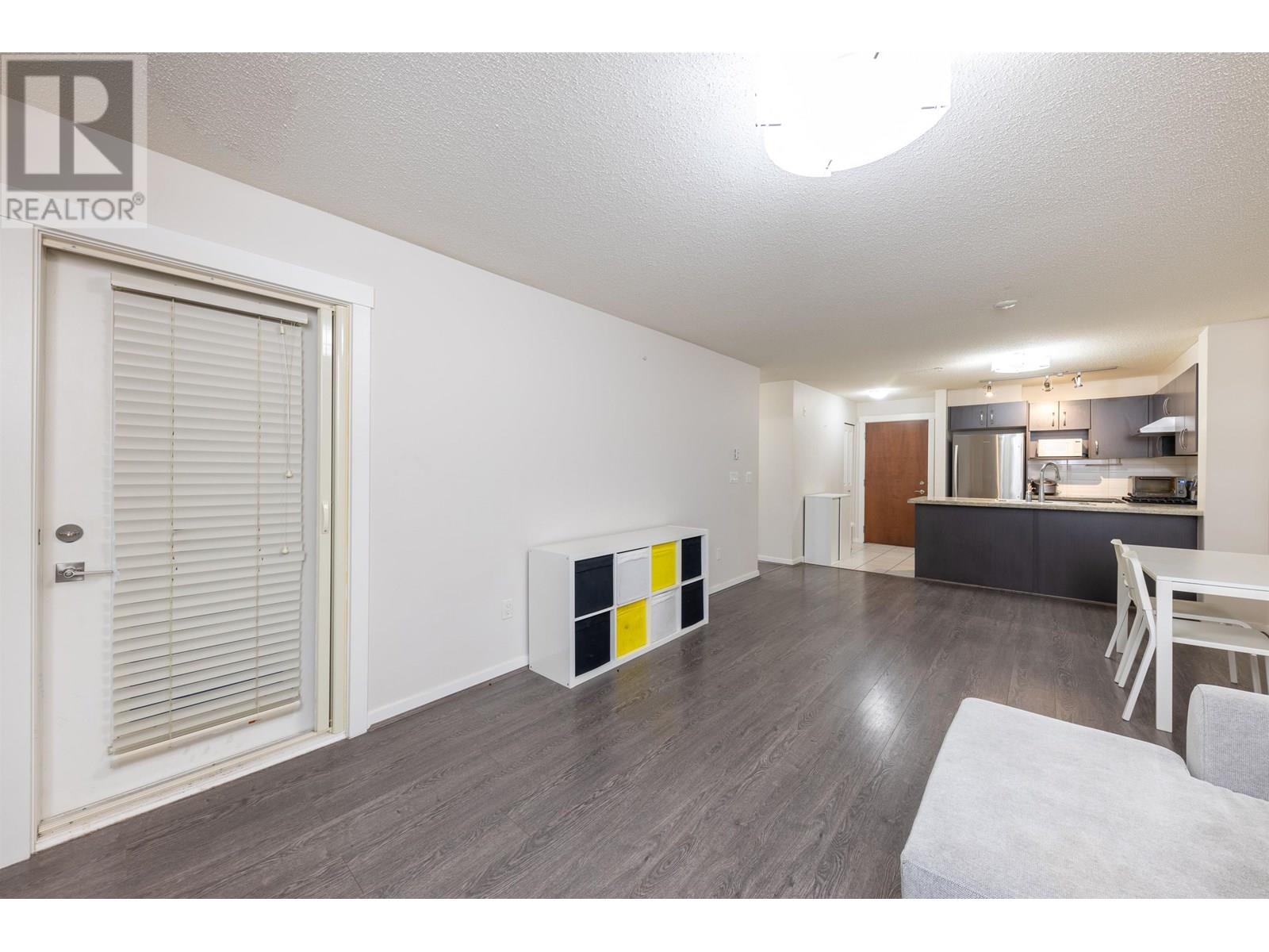 Listing Picture 9 of 24 : 113 9299 TOMICKI AVENUE, Richmond / 烈治文 - 魯藝地產 Yvonne Lu Group - MLS Medallion Club Member