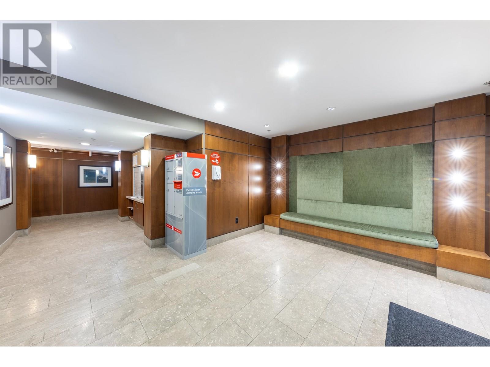 Listing Picture 2 of 24 : 113 9299 TOMICKI AVENUE, Richmond / 烈治文 - 魯藝地產 Yvonne Lu Group - MLS Medallion Club Member