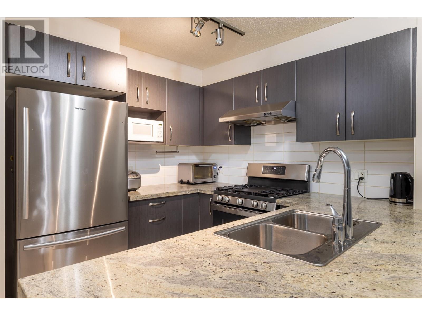 Listing Picture 6 of 24 : 113 9299 TOMICKI AVENUE, Richmond / 烈治文 - 魯藝地產 Yvonne Lu Group - MLS Medallion Club Member