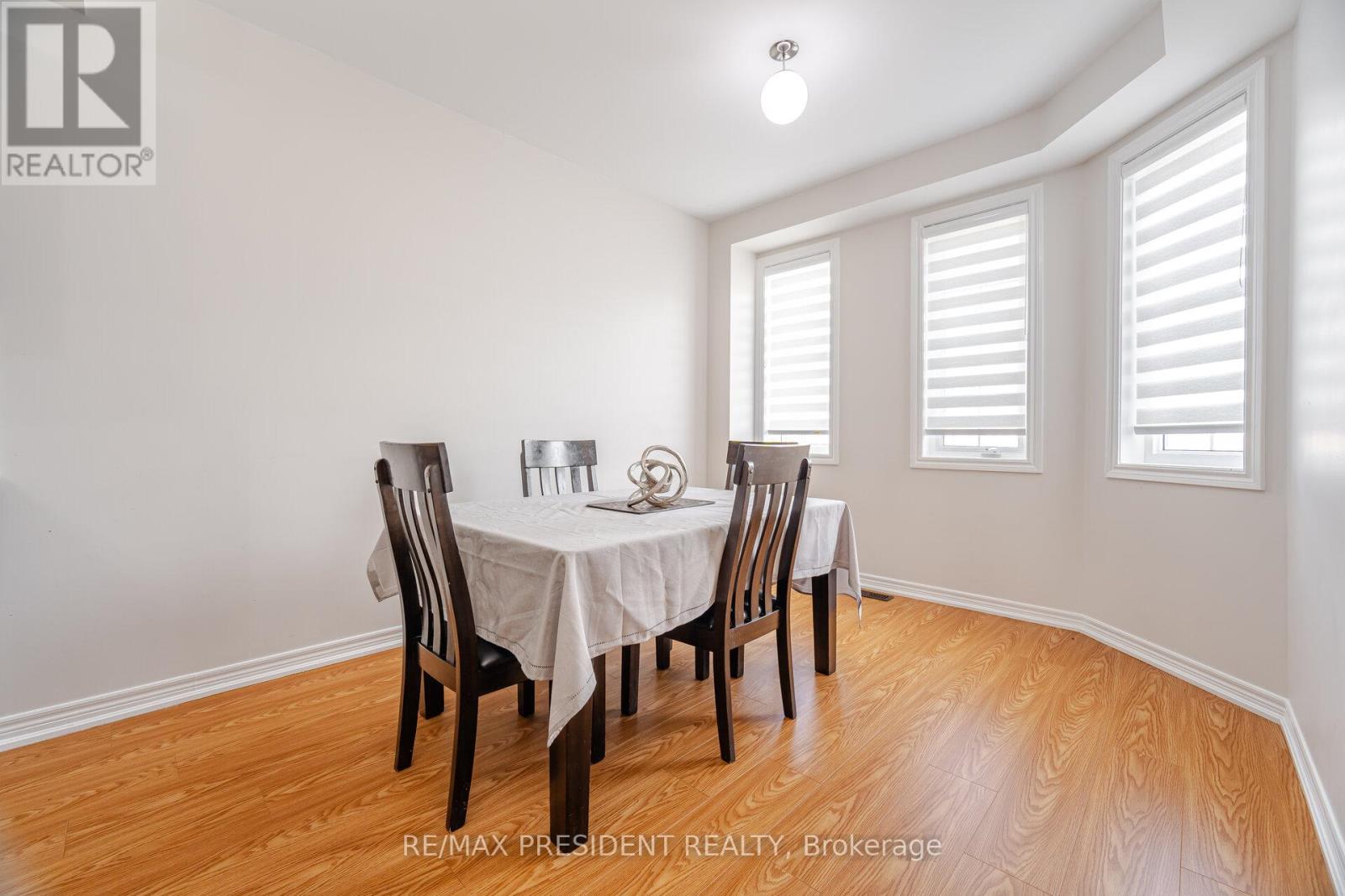 14 Tollgate Street, Brampton (Heart Lake East), Ontario  L6Z 0J1 - Photo 11 - W12267395